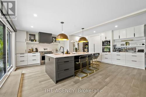 14621 Niagara River Parkway, Niagara-On-The-Lake, ON - Indoor Photo Showing Kitchen With Upgraded Kitchen