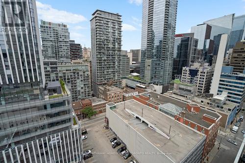 1702 - 224 King Street W, Toronto, ON - Outdoor With Facade