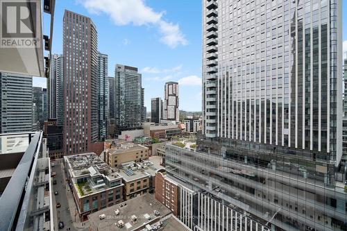 1702 - 224 King Street W, Toronto, ON - Outdoor With Facade