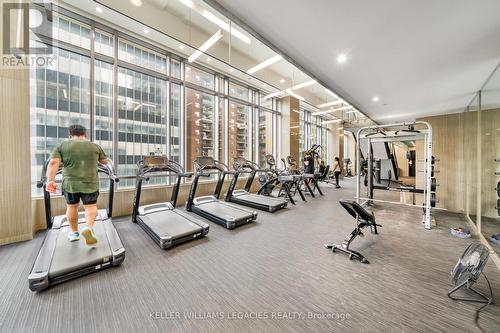 819 - 98 Lillian Street, Toronto (Mount Pleasant West), ON - Indoor Photo Showing Gym Room