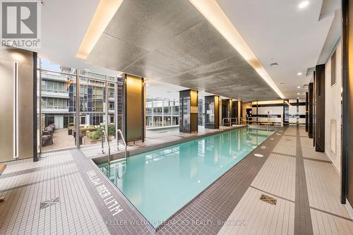 819 - 98 Lillian Street, Toronto (Mount Pleasant West), ON - Indoor Photo Showing Other Room With In Ground Pool