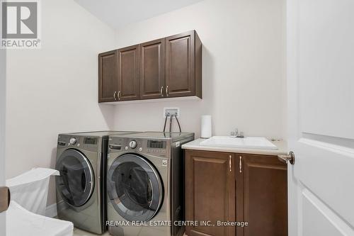 43 Provost Trail, Brampton, ON - Indoor Photo Showing Laundry Room