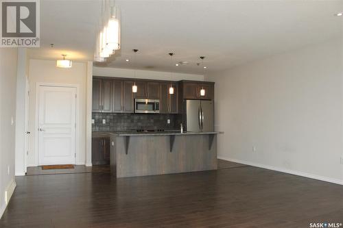 307 1715 Badham Boulevard, Regina, SK - Indoor Photo Showing Kitchen