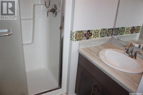 307 1715 Badham Boulevard, Regina, SK - Indoor Photo Showing Bathroom