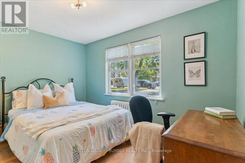 2076 Churchill Avenue, Burlington (Freeman), ON - Indoor Photo Showing Bedroom