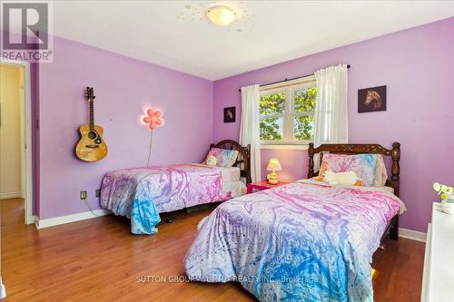 2076 Churchill Avenue, Burlington (Freeman), ON - Indoor Photo Showing Bedroom