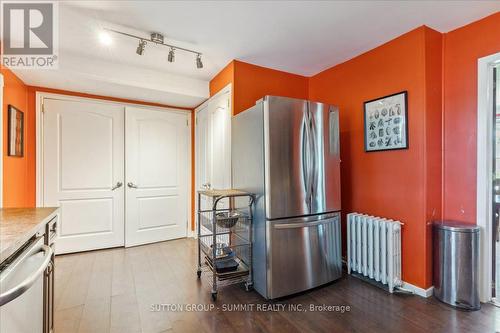 2076 Churchill Avenue, Burlington (Freeman), ON - Indoor Photo Showing Kitchen