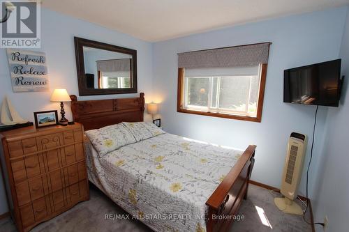 54 Laxton Twp 5Th Line, Kawartha Lakes, ON - Indoor Photo Showing Bedroom