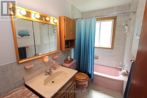 54 Laxton Twp 5Th Line, Kawartha Lakes, ON - Indoor Photo Showing Bathroom