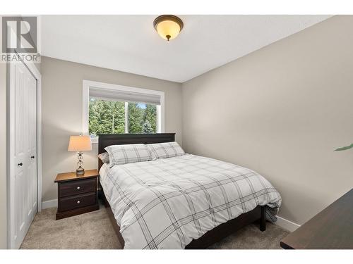 38 West Poirier Road, Sicamous, BC - Indoor Photo Showing Bedroom