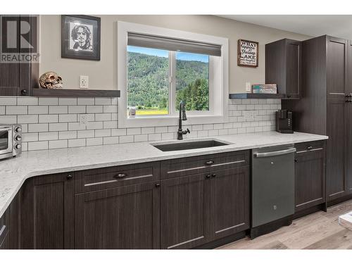 38 West Poirier Road, Sicamous, BC - Indoor Photo Showing Kitchen