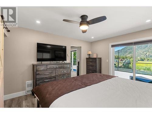 38 West Poirier Road, Sicamous, BC - Indoor Photo Showing Bedroom