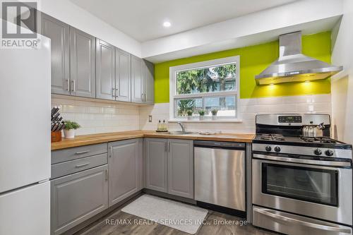 60 - 1055 Shawnmarr Road, Mississauga, ON - Indoor Photo Showing Kitchen