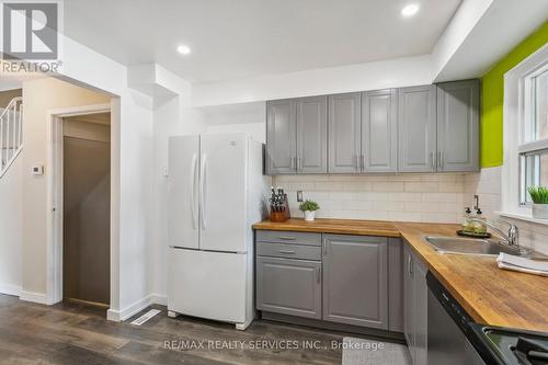 60 - 1055 Shawnmarr Road, Mississauga, ON - Indoor Photo Showing Kitchen