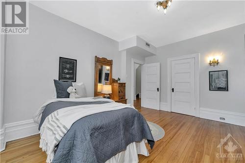 140 Glebe Avenue, Ottawa, ON - Indoor Photo Showing Bedroom