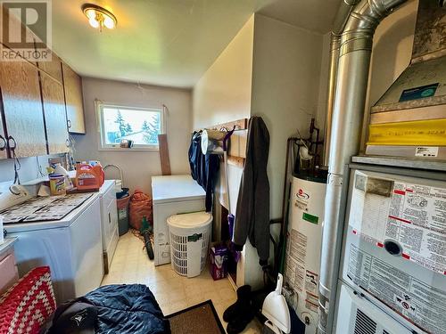 921 91A Avenue, Dawson Creek, BC - Indoor Photo Showing Laundry Room