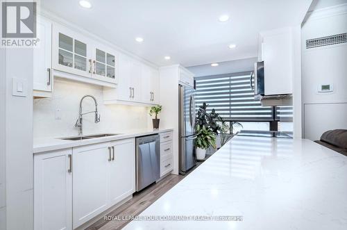 1601 - 7601 Bathurst Street, Vaughan, ON - Indoor Photo Showing Kitchen With Double Sink With Upgraded Kitchen