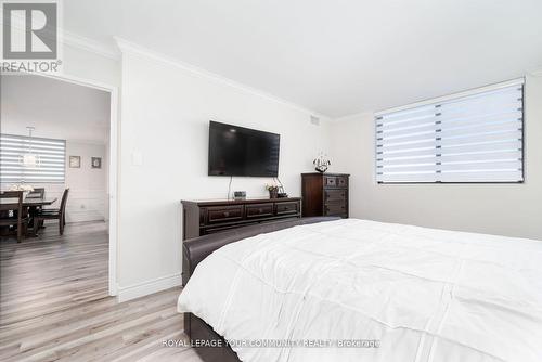 1601 - 7601 Bathurst Street, Vaughan, ON - Indoor Photo Showing Bedroom