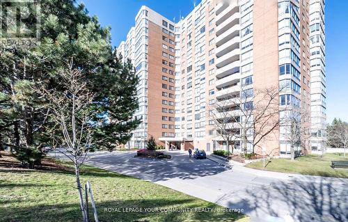 1601 - 7601 Bathurst Street, Vaughan, ON - Outdoor With Facade