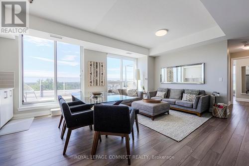 703 - 3121 Sheppard Avenue E, Toronto, ON - Indoor Photo Showing Living Room