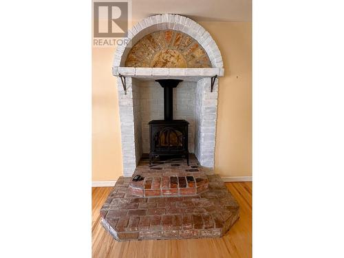 155 Crerar  Street, Kimberley, BC - Indoor With Fireplace