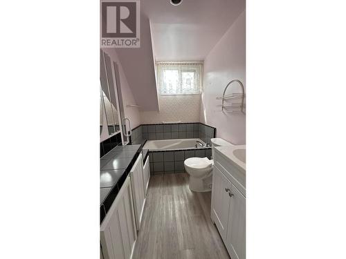 155 Crerar  Street, Kimberley, BC - Indoor Photo Showing Bathroom