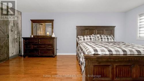 35 Turtlecreek Boulevard, Brampton, ON - Indoor Photo Showing Bedroom