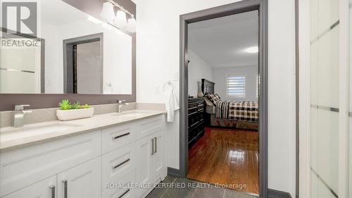 35 Turtlecreek Boulevard, Brampton, ON - Indoor Photo Showing Bathroom