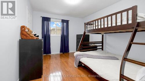 35 Turtlecreek Boulevard, Brampton, ON - Indoor Photo Showing Bedroom