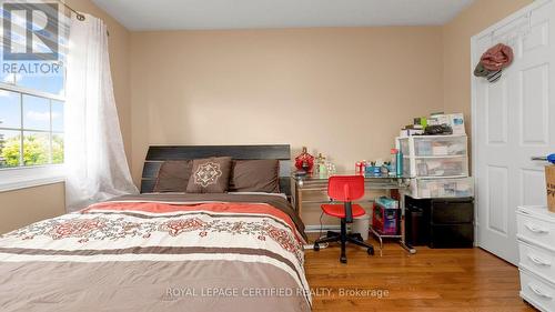 35 Turtlecreek Boulevard, Brampton, ON - Indoor Photo Showing Bedroom