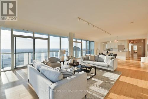 2201 - 1 Hurontario Street, Mississauga (Port Credit), ON - Indoor Photo Showing Living Room