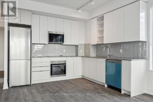 1419 - 2489 Taunton Road, Oakville, ON - Indoor Photo Showing Kitchen With Stainless Steel Kitchen