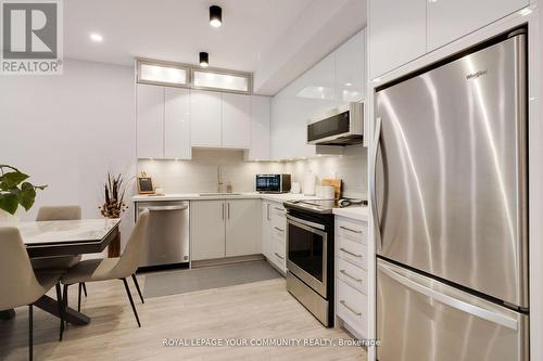 310 - 50 Ann Street, Caledon (Bolton West), ON - Indoor Photo Showing Kitchen With Upgraded Kitchen