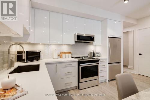 310 - 50 Ann Street, Caledon (Bolton West), ON - Indoor Photo Showing Kitchen With Upgraded Kitchen