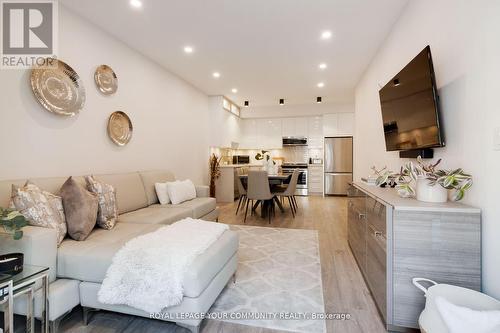 310 - 50 Ann Street, Caledon (Bolton West), ON - Indoor Photo Showing Living Room