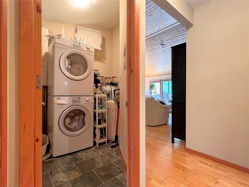 1 Sand Lake Road, Ditch Lake, MB - Indoor Photo Showing Laundry Room