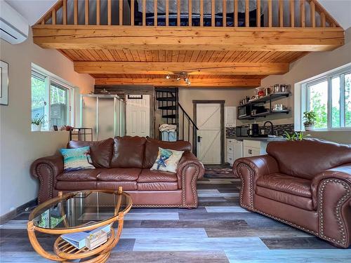 1 Sand Lake Road, Ditch Lake, MB - Indoor Photo Showing Living Room