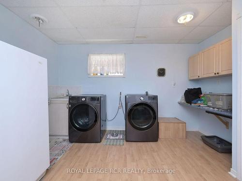 1289 Forest St, Innisfil, ON - Indoor Photo Showing Laundry Room