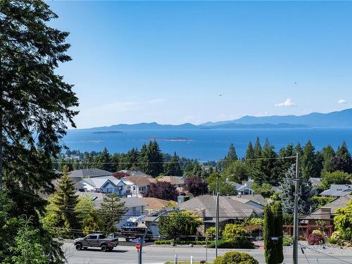 101-5711 Vanderneuk Rd, Nanaimo, BC 