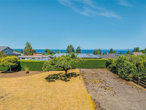 285 Hoylake Rd West, Qualicum Beach, BC 