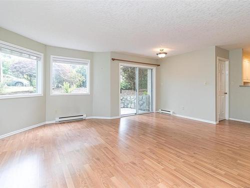 106-9882 Fifth St, Sidney, BC - Indoor