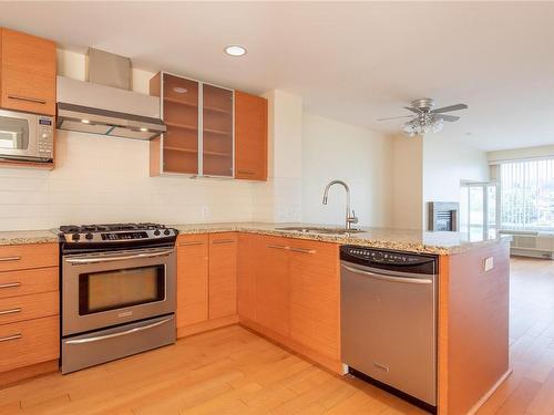 408-38 Front St, Nanaimo, BC - Indoor Photo Showing Kitchen