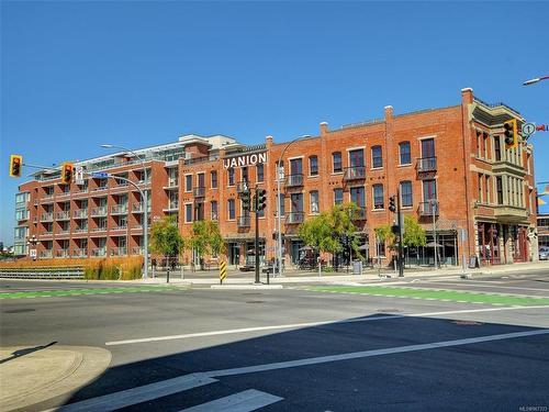 221-1610 Store St, Victoria, BC - Outdoor With Balcony With Facade