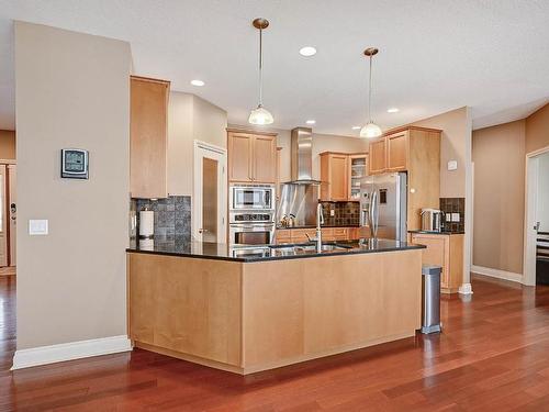 422 Azure Place, Kamloops, BC - Indoor Photo Showing Kitchen