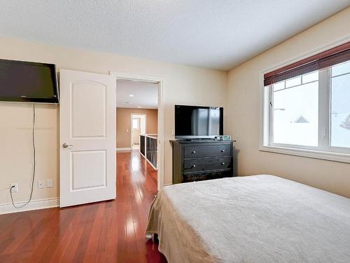 422 Azure Place, Kamloops, BC - Indoor Photo Showing Bedroom