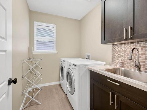 2027 Saddleback Drive, Kamloops, BC - Indoor Photo Showing Laundry Room