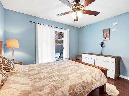 2184 Sifton Ave, Kamloops, BC - Indoor Photo Showing Bedroom