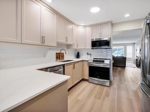 782 Morven Drive, Kamloops, BC - Indoor Photo Showing Kitchen With Stainless Steel Kitchen