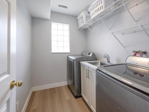 782 Morven Drive, Kamloops, BC - Indoor Photo Showing Laundry Room