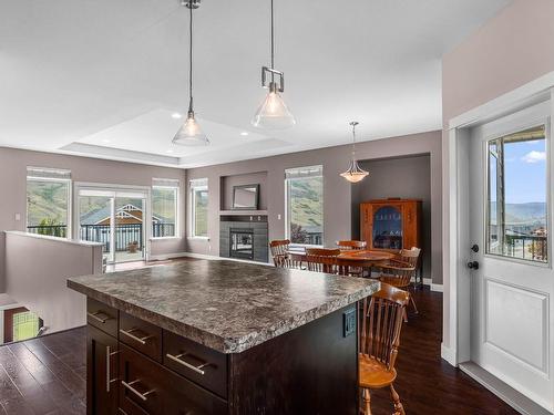 25-950 Ida Lane, Kamloops, BC - Indoor Photo Showing Kitchen